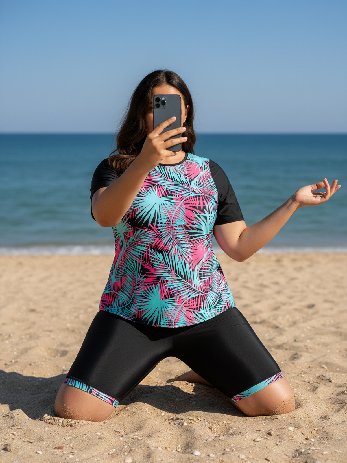 Plus Size Blue Leaf Pattern Short-Sleeve Tankini Top and Bike Shorts